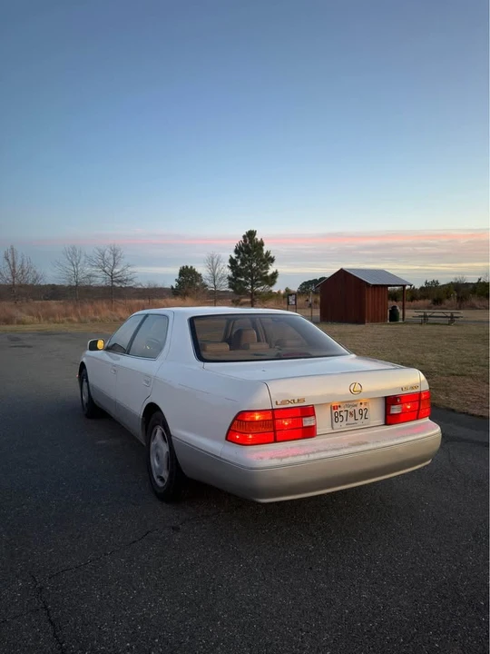 1999 Lexus LS 2nd Gen - Image 7 of 12