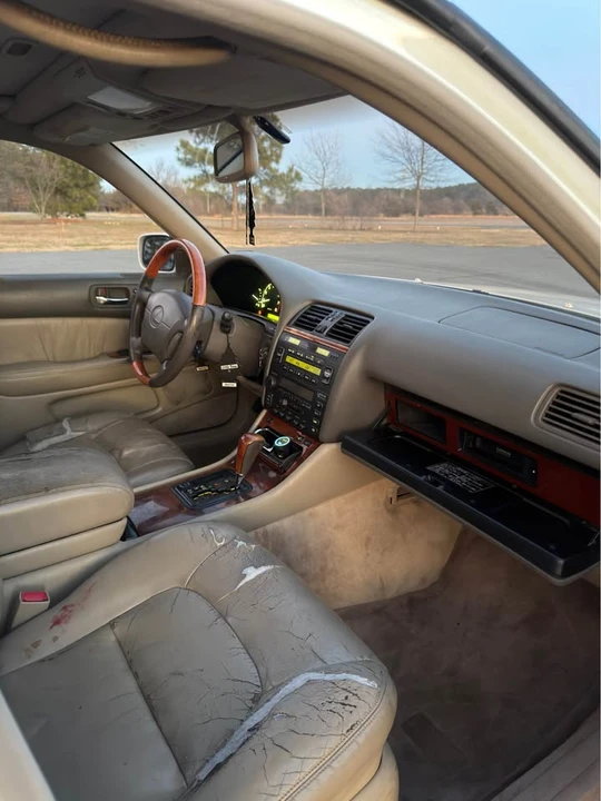1999 Lexus LS 2nd Gen - Image 12 of 12