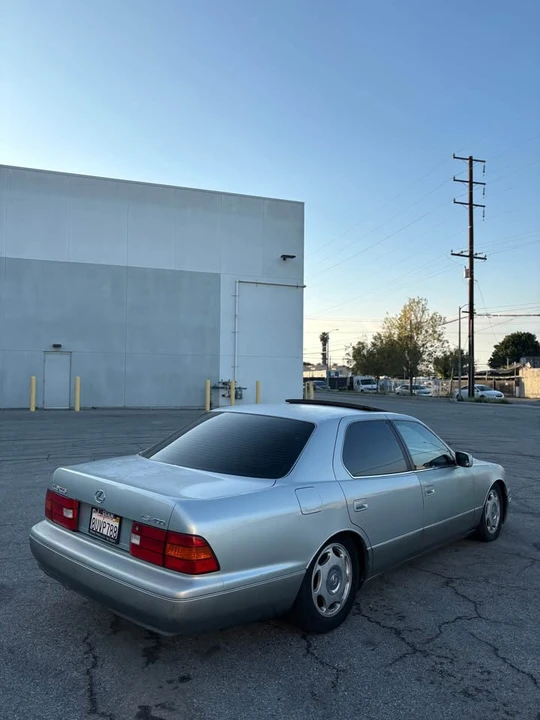 1999 Lexus LS 2nd Gen - Image 3 of 7