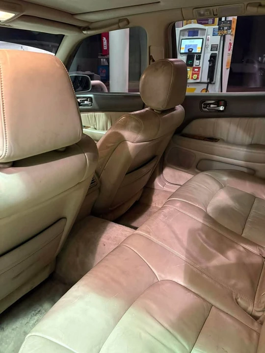 1999 Lexus LS 3rd Gen - Image 6 of 10