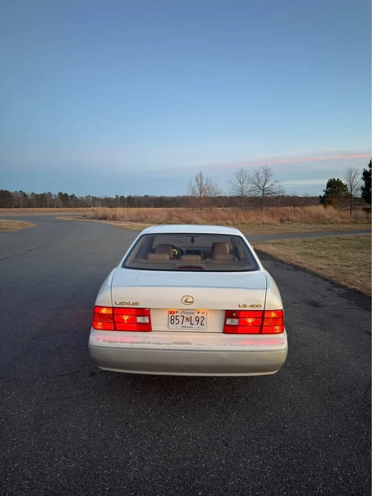 1999 Lexus LS 2nd Gen - Image 6 of 12