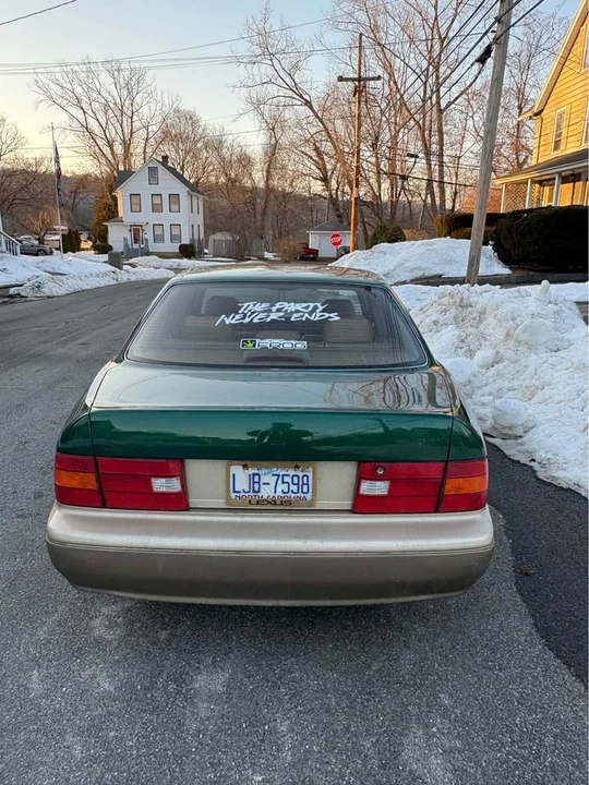 1999 Lexus LS 2nd Gen - Image 4 of 10