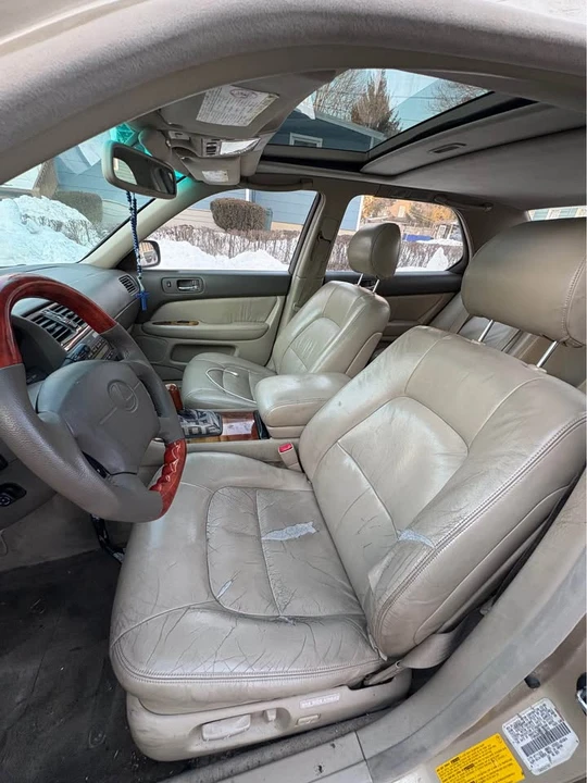 1999 Lexus LS 2nd Gen - Image 8 of 10