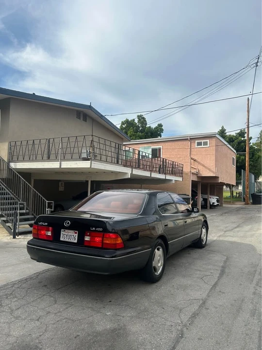 1999 Lexus LS 2nd Gen - Image 7 of 14