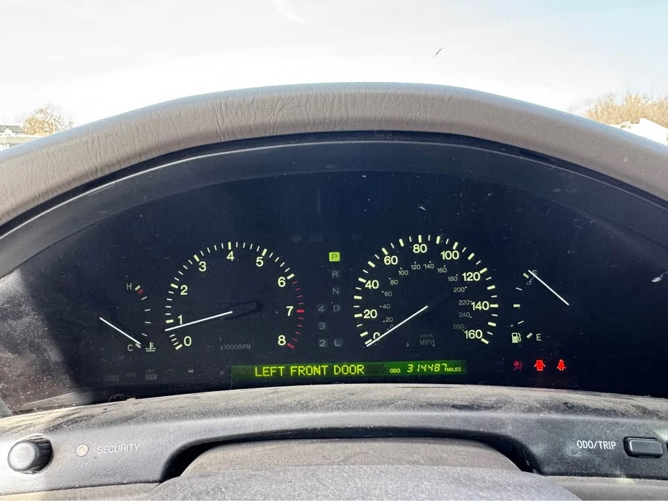 1999 Lexus LS 2nd Gen - Image 12 of 15