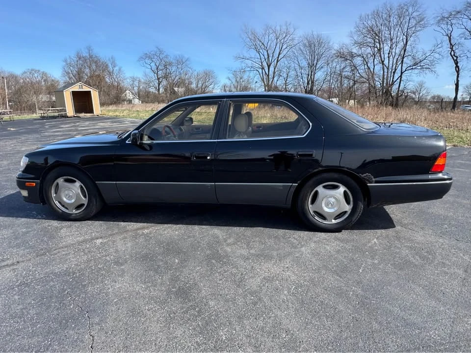 1999 Lexus LS 2nd Gen - Image 2 of 15