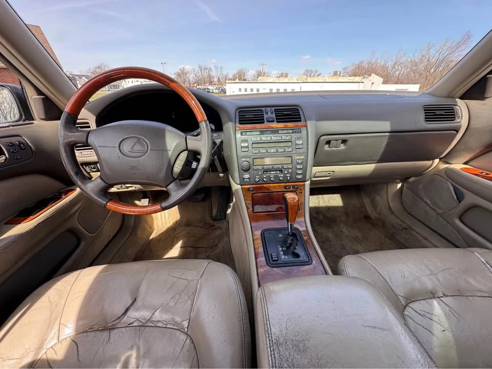 1999 Lexus LS 2nd Gen - Image 11 of 15