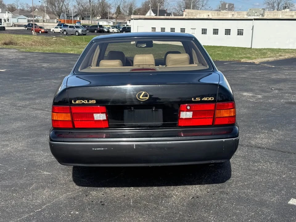 1999 Lexus LS 2nd Gen - Image 4 of 15