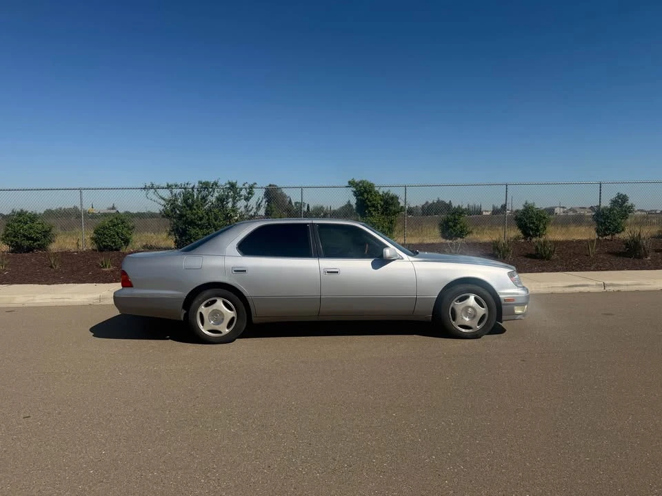 1999 Lexus LS 2nd Gen - Image 2 of 12
