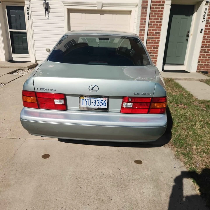 1999 Lexus LS 2nd Gen - Image 2 of 6