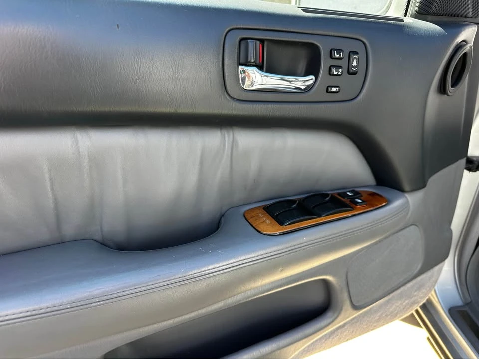 1999 Lexus LS 2nd Gen - Image 16 of 18