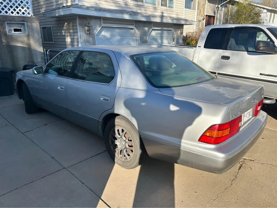 1999 Lexus LS 2nd Gen - Image 5 of 18