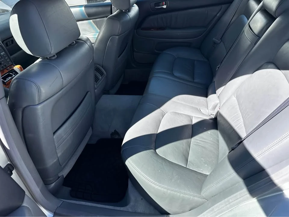1999 Lexus LS 2nd Gen - Image 18 of 18