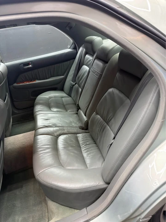 1999 Lexus LS 2nd Gen - Image 12 of 14