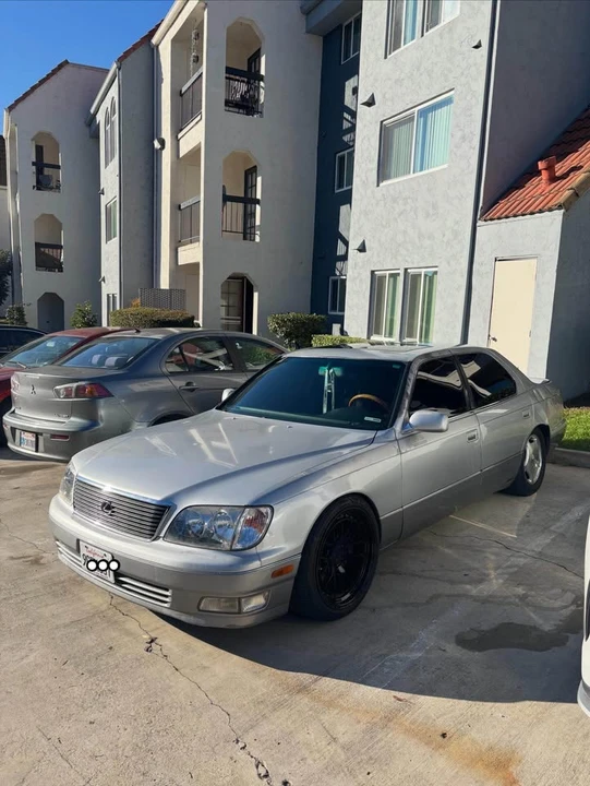1999 Lexus LS 2nd Gen - Image 4 of 7