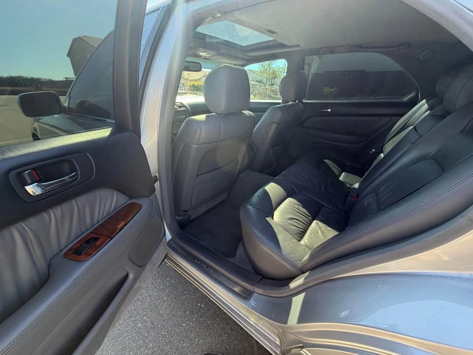 1999 Lexus LS 2nd Gen - Image 5 of 12