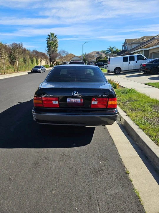 1999 Lexus LS 2nd Gen - Image 4 of 8