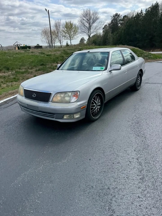 1999 Lexus LS 2nd Gen - Image 3 of 19