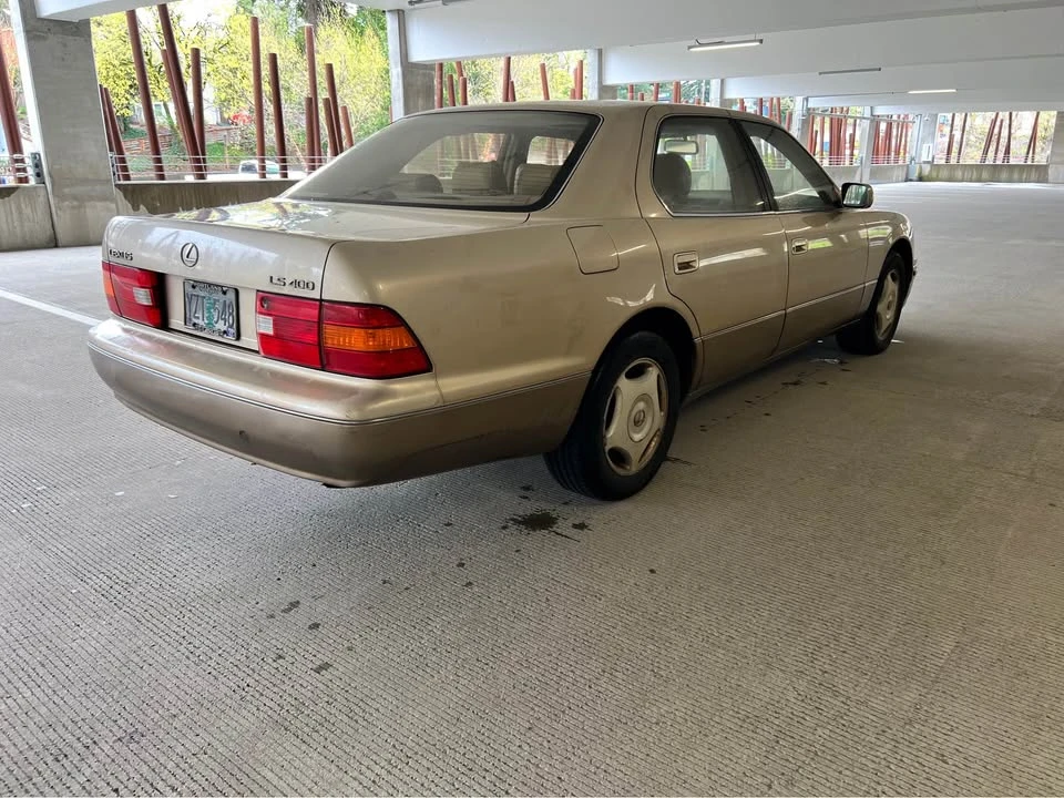 1999 Lexus LS 2nd Gen - Image 3 of 8
