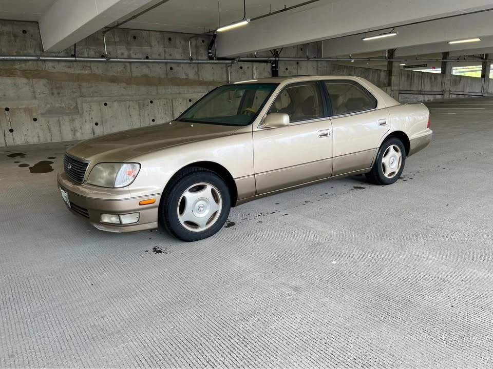 1999 Lexus LS 2nd Gen - Image 2 of 8