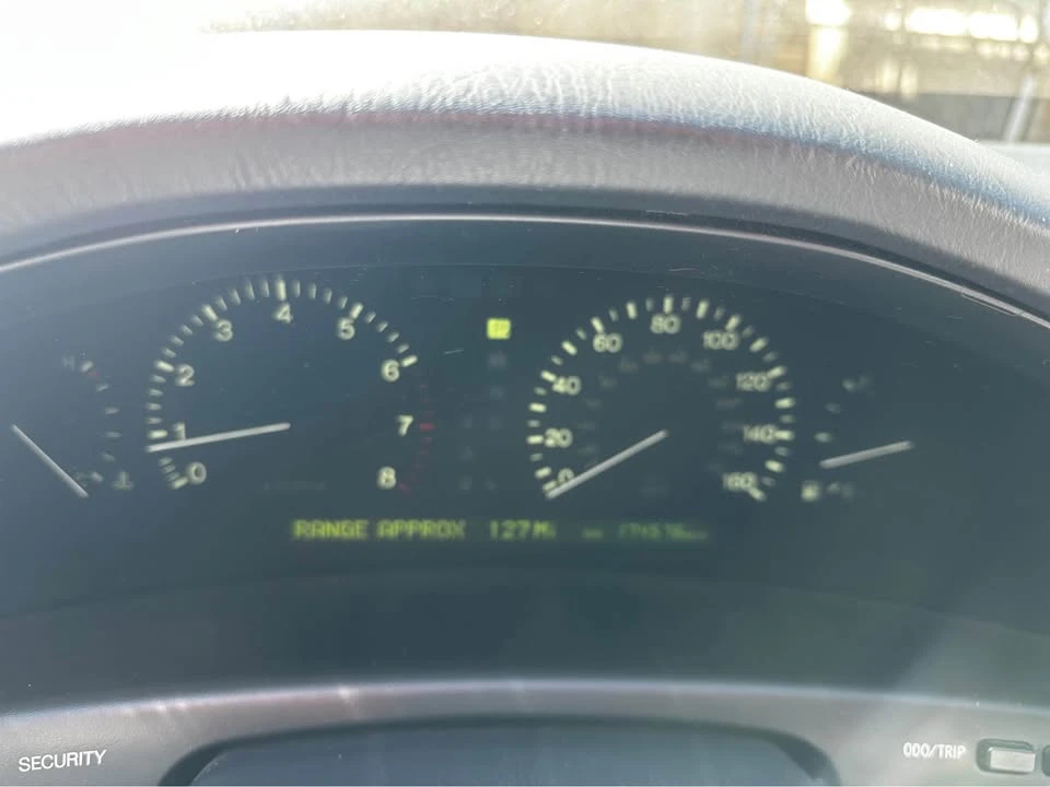 1999 Lexus LS 2nd Gen - Image 11 of 18