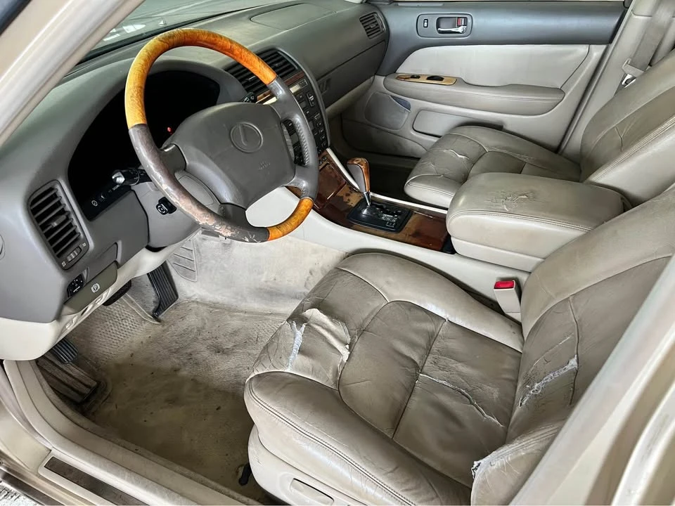 1999 Lexus LS 2nd Gen - Image 5 of 8