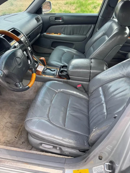 1999 Lexus LS 2nd Gen - Image 15 of 19