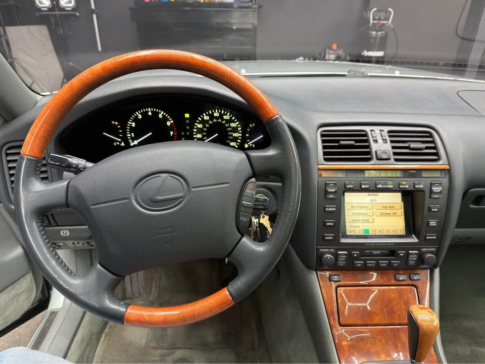 1999 Lexus LS 2nd Gen - Image 9 of 14
