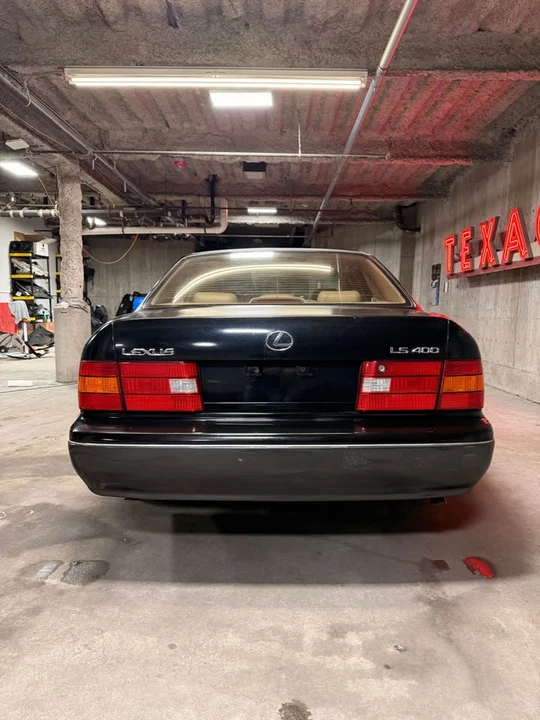 1999 Lexus LS 2nd Gen - Image 4 of 15
