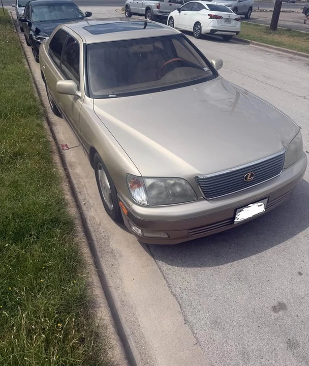 1999 Lexus LS 2nd Gen - Image 2 of 9