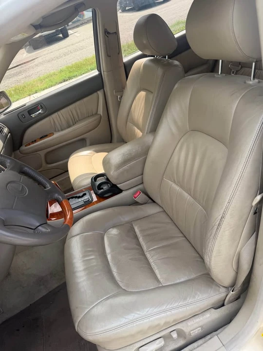 1999 Lexus LS 2nd Gen - Image 4 of 9