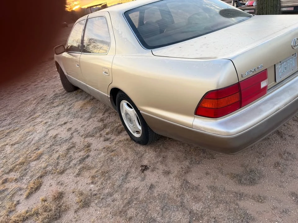 1999 Lexus LS 2nd Gen - Image 5 of 7