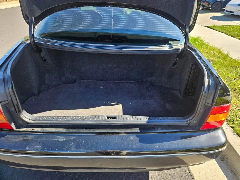 1999 Lexus LS 2nd Gen - Image 5 of 8
