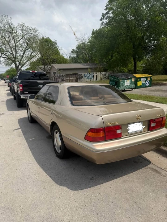 1999 Lexus LS 2nd Gen - Image 3 of 9
