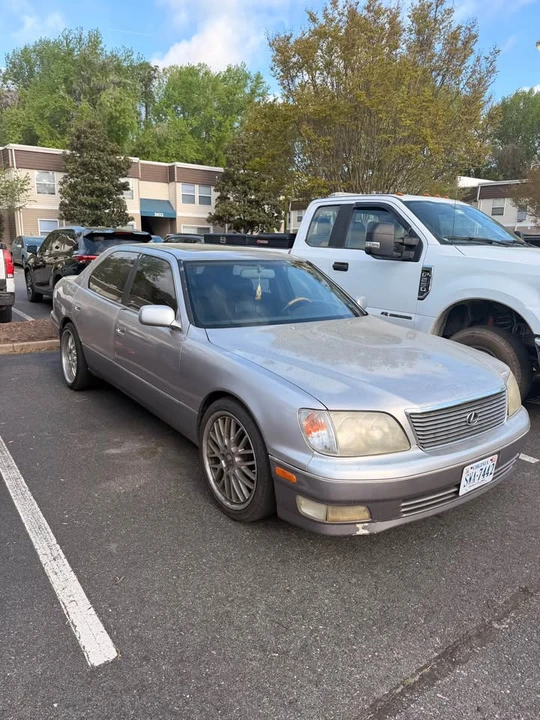 1999 Lexus LS 2nd Gen - Image 5 of 11