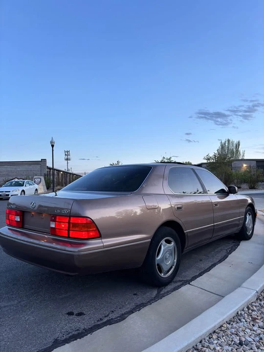 1999 Lexus LS 2nd Gen - Image 6 of 15