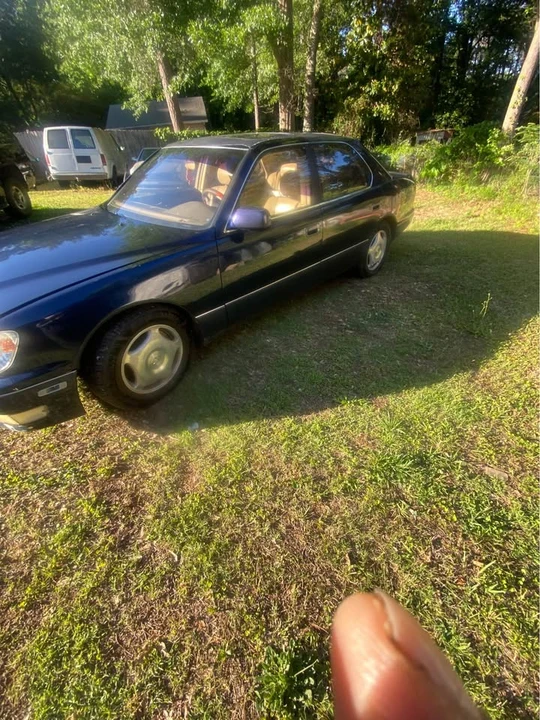 1999 Lexus LS 2nd Gen - Image 4 of 6