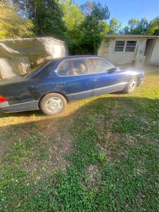 1999 Lexus LS 2nd Gen - Image 3 of 6