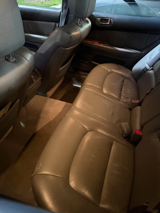 1999 Lexus LS 2nd Gen - Image 4 of 10