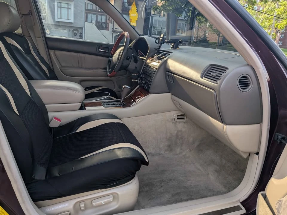 1999 Lexus LS 2nd Gen - Image 5 of 12