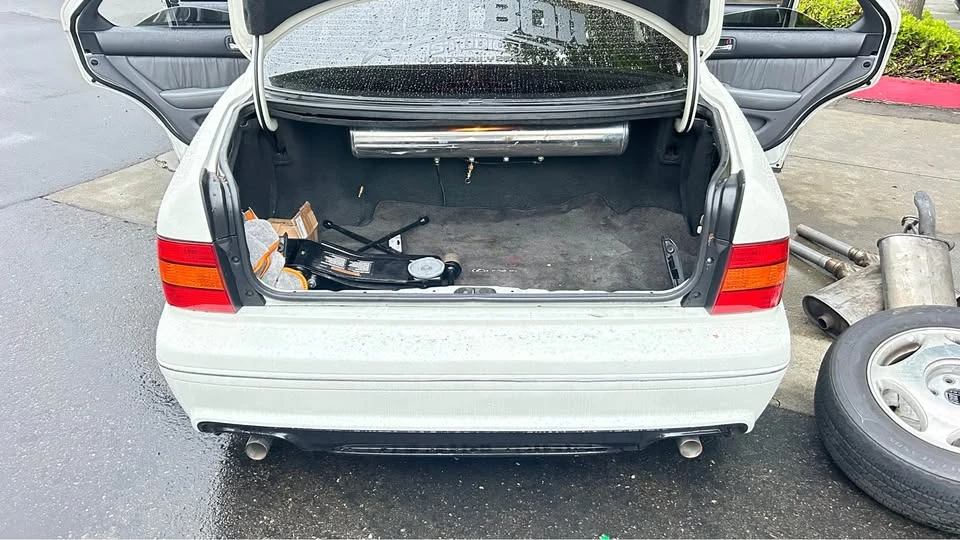 1999 Lexus LS 2nd Gen - Image 5 of 5