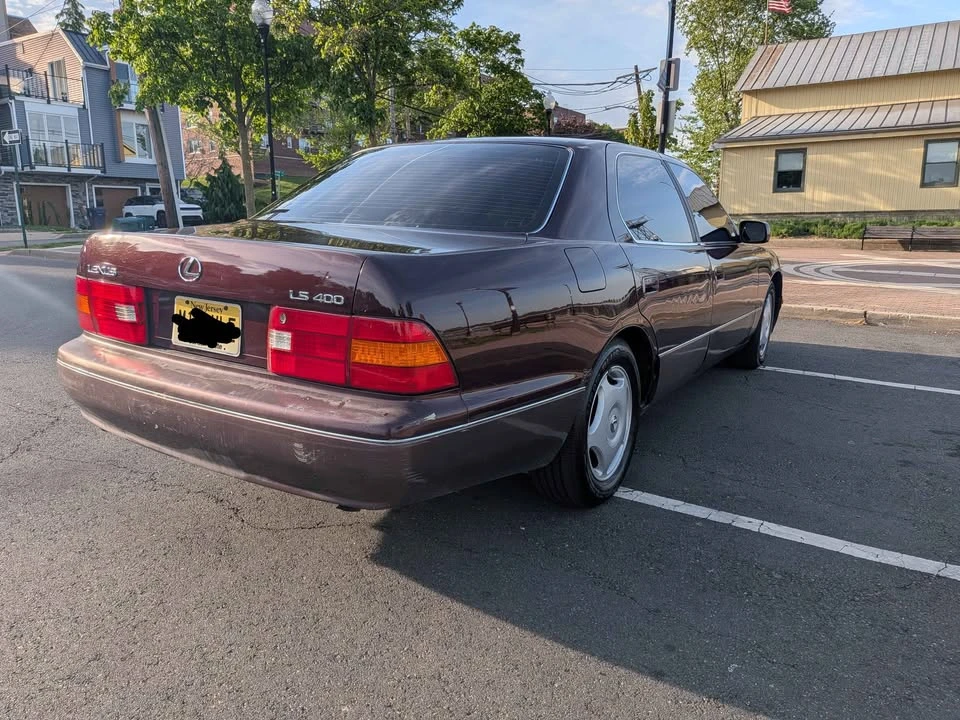 1999 Lexus LS 2nd Gen - Image 7 of 12