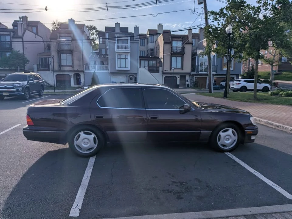 1999 Lexus LS 2nd Gen - Image 4 of 12