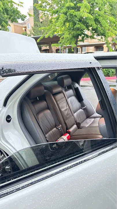 1999 Lexus LS 2nd Gen - Image 2 of 5