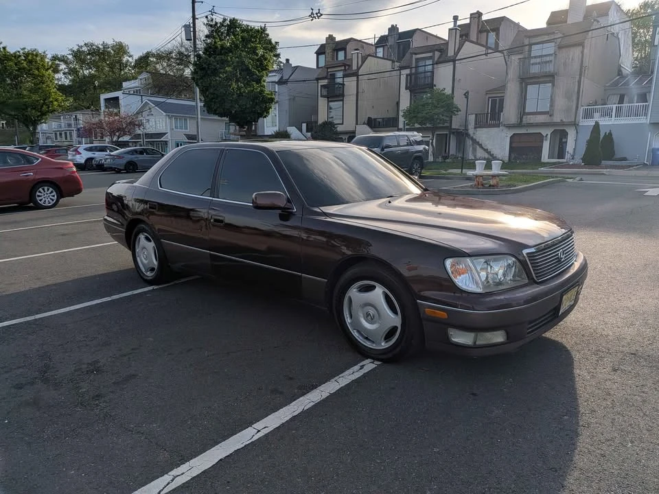 1999 Lexus LS 2nd Gen - Image 3 of 12
