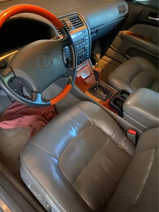 1999 Lexus LS 2nd Gen - Image 4 of 12