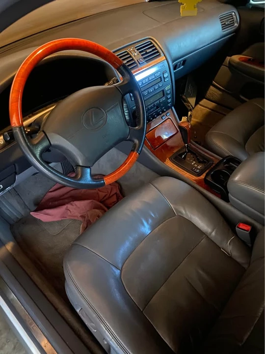 1999 Lexus LS 2nd Gen - Image 5 of 12