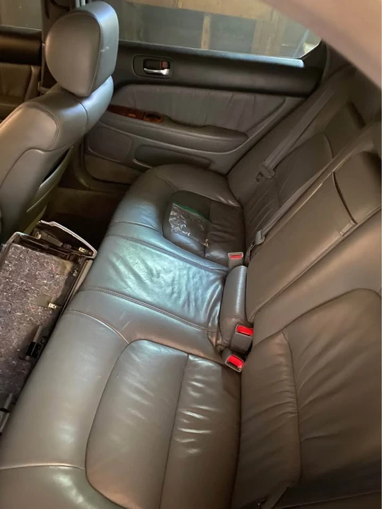 1999 Lexus LS 2nd Gen - Image 6 of 12