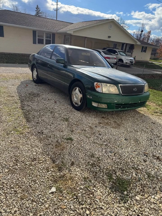 1999 Lexus LS 2nd Gen - Image 3 of 8
