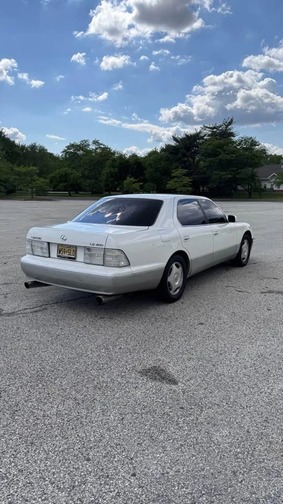 1999 Lexus LS 2nd Gen - Image 2 of 6